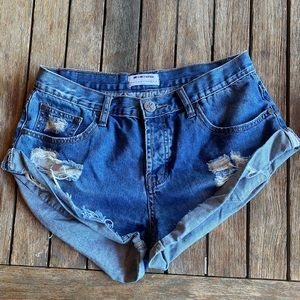 “Bandits” shorts